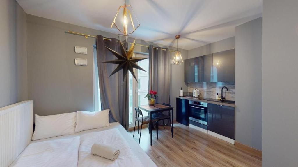 Wroapart-Pl Prince Witold Apartments By The River - 500 Steps To Market Square Breslavia Exterior foto
